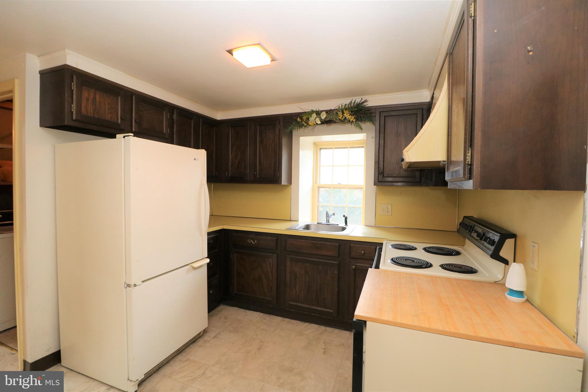 487 B Dale Road Barto, PA 19504 - Photo 6 of 30 2nd Unit Vacant