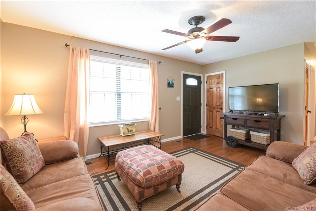 528 North Country Club Road Brevard, NC 28712 - Photo 9 of 35 Gallery Image 9