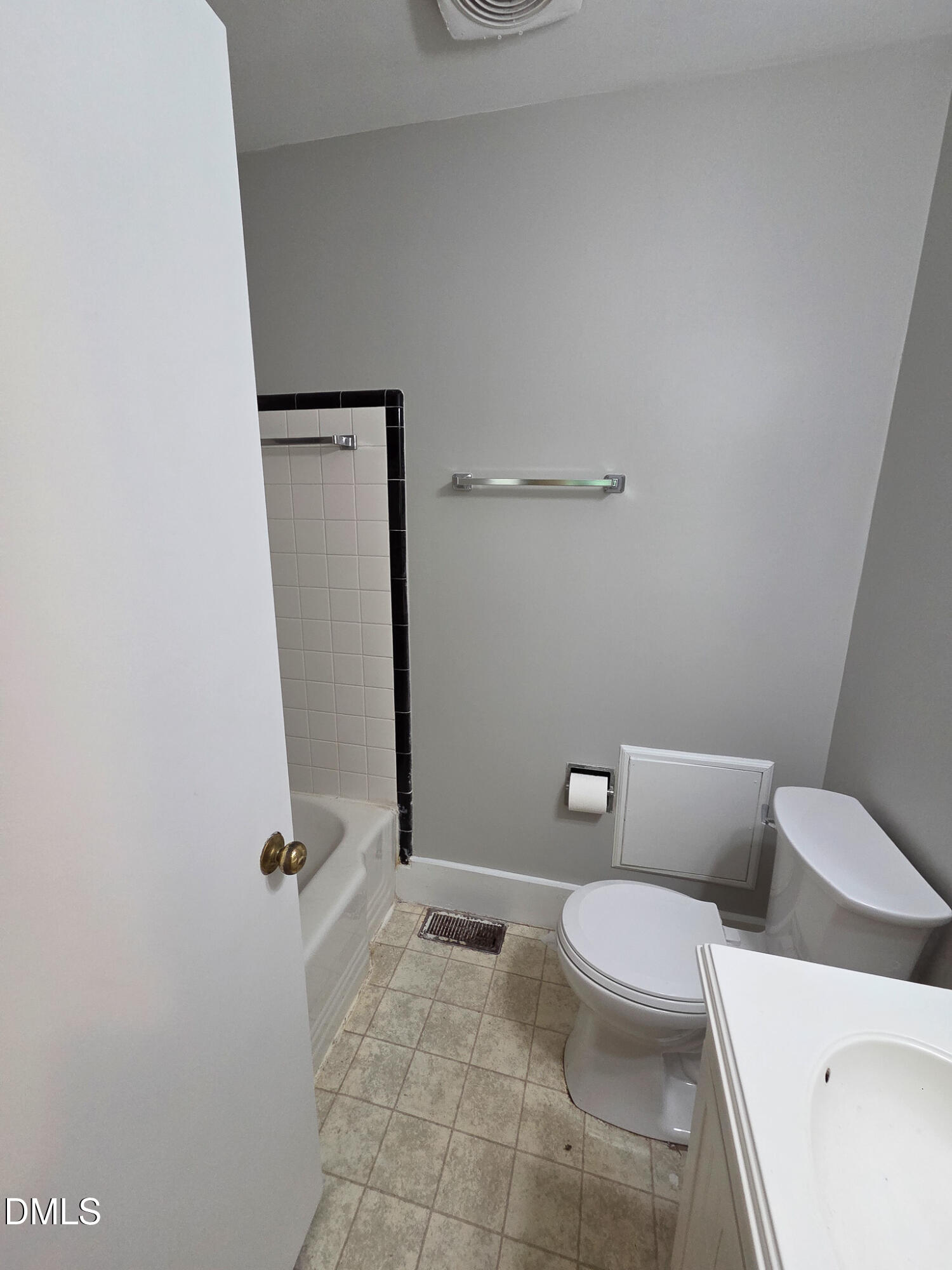 3428 Wade Avenue Raleigh, NC 27607 - Photo 26 of 33 20260615_141313