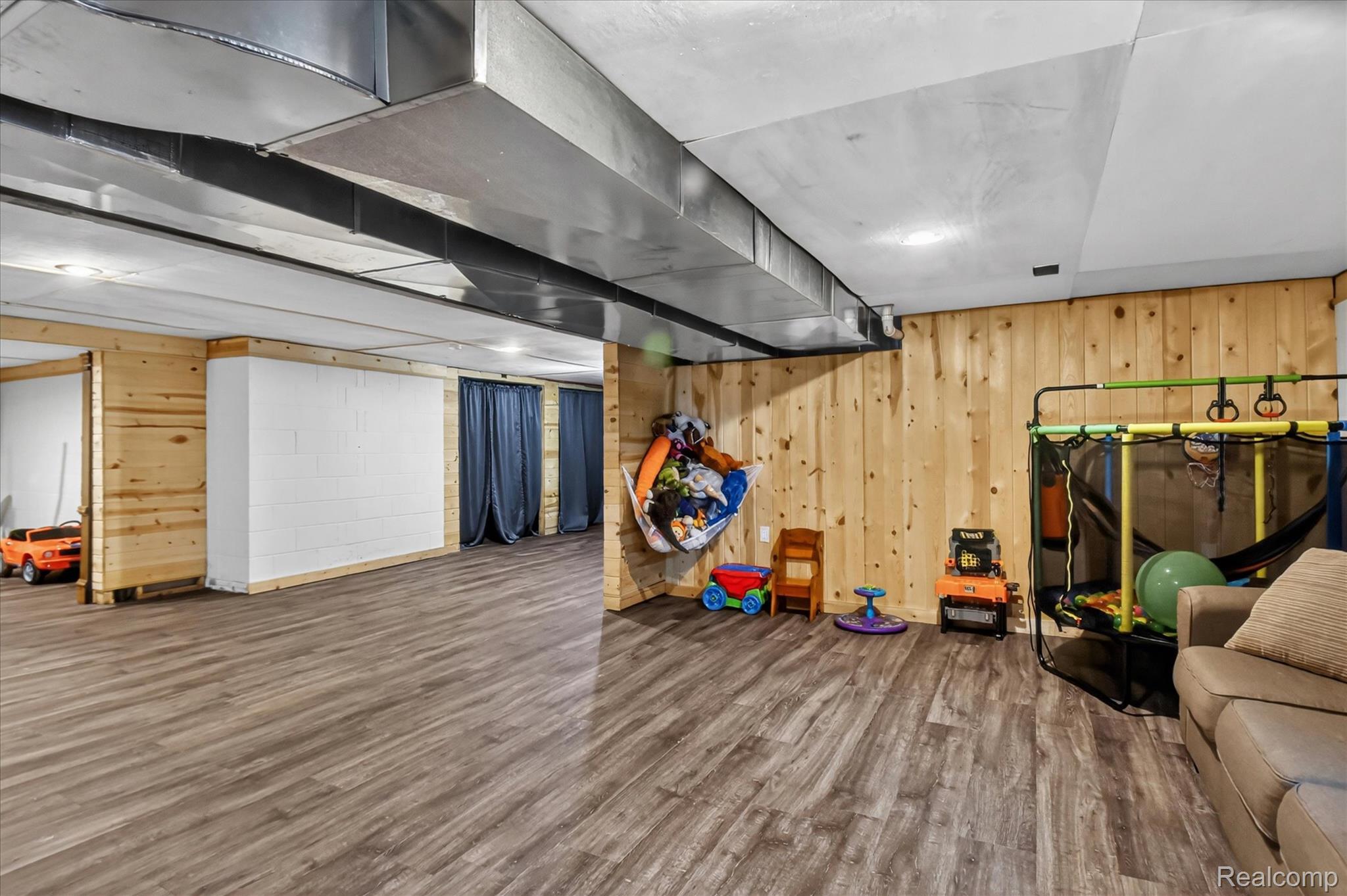 3949 West Burns Line Road Brown City, MI 48416 - Photo 57 of 70 57-3949-Burnsline-Rd-Brown-City-MI-48416-WindowStill.jpg