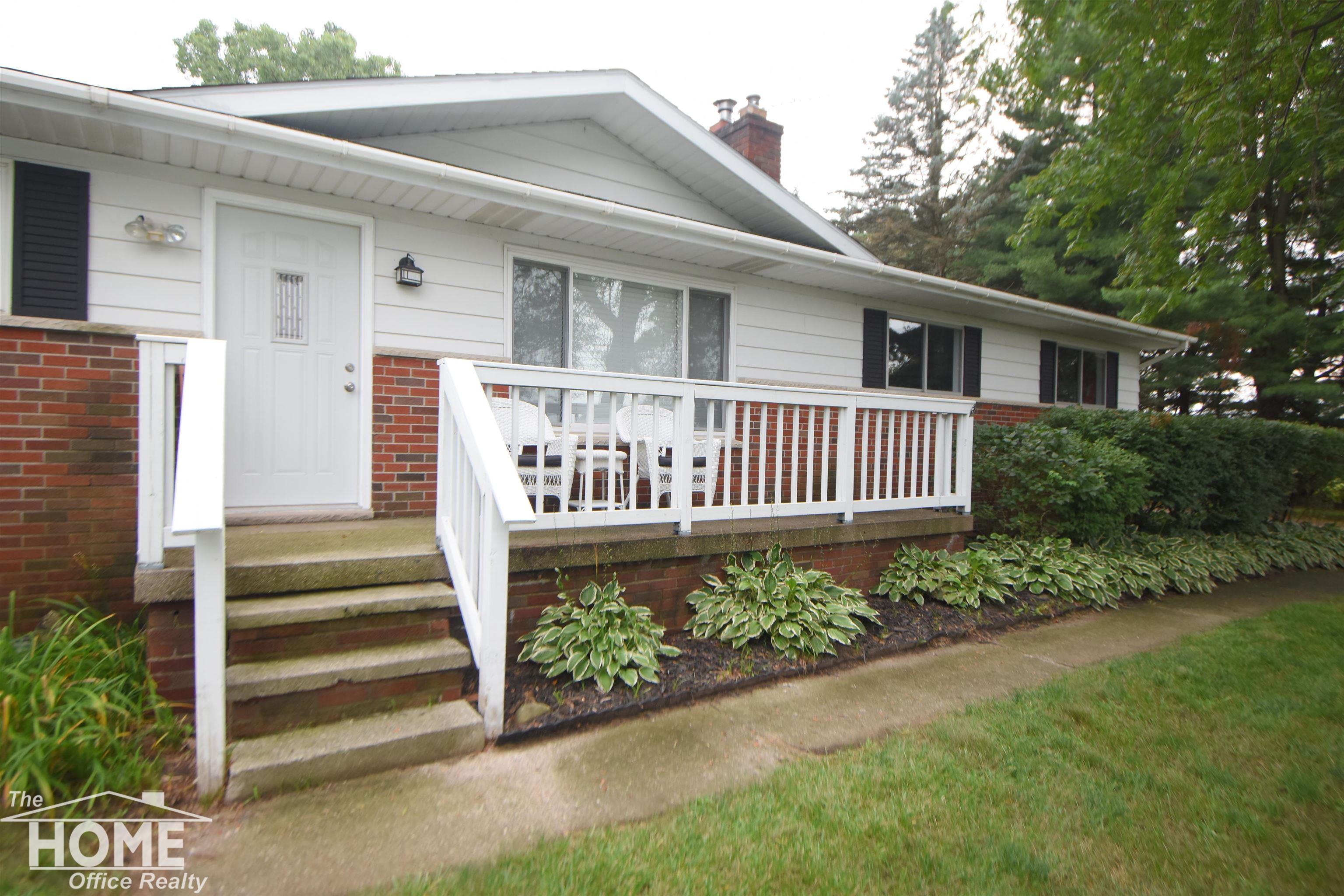 11017 Coldwater Road Flushing, MI 48433 - Photo 33 of 34 50120069-32.JPG