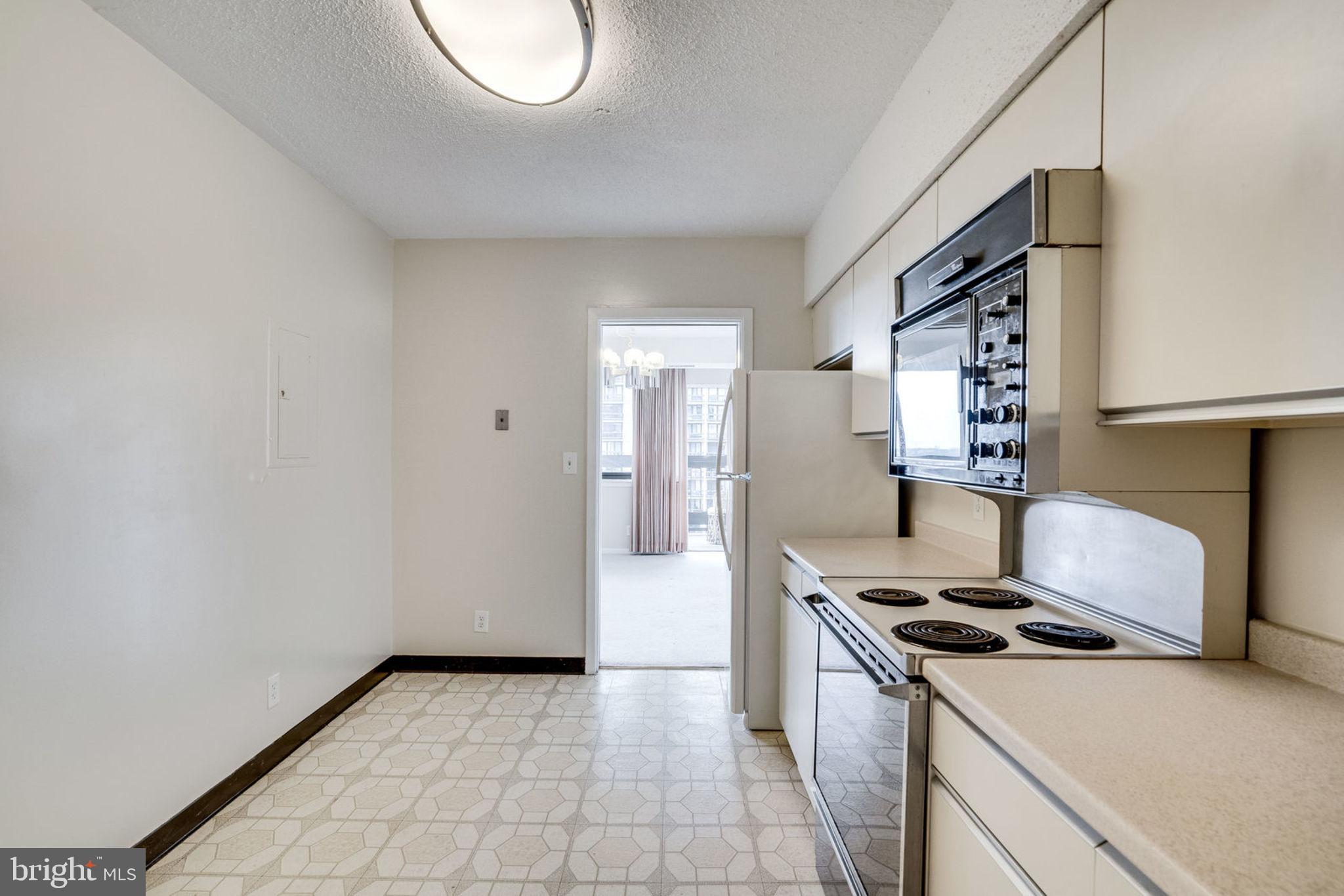 5501 Seminary Road, Unit 2013S Falls Church, VA 22041 - Photo 16 of 57