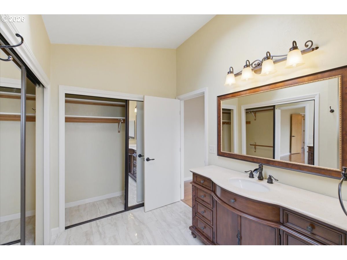 5718 E Street Springfield, OR 97478 - Photo 26 of 44