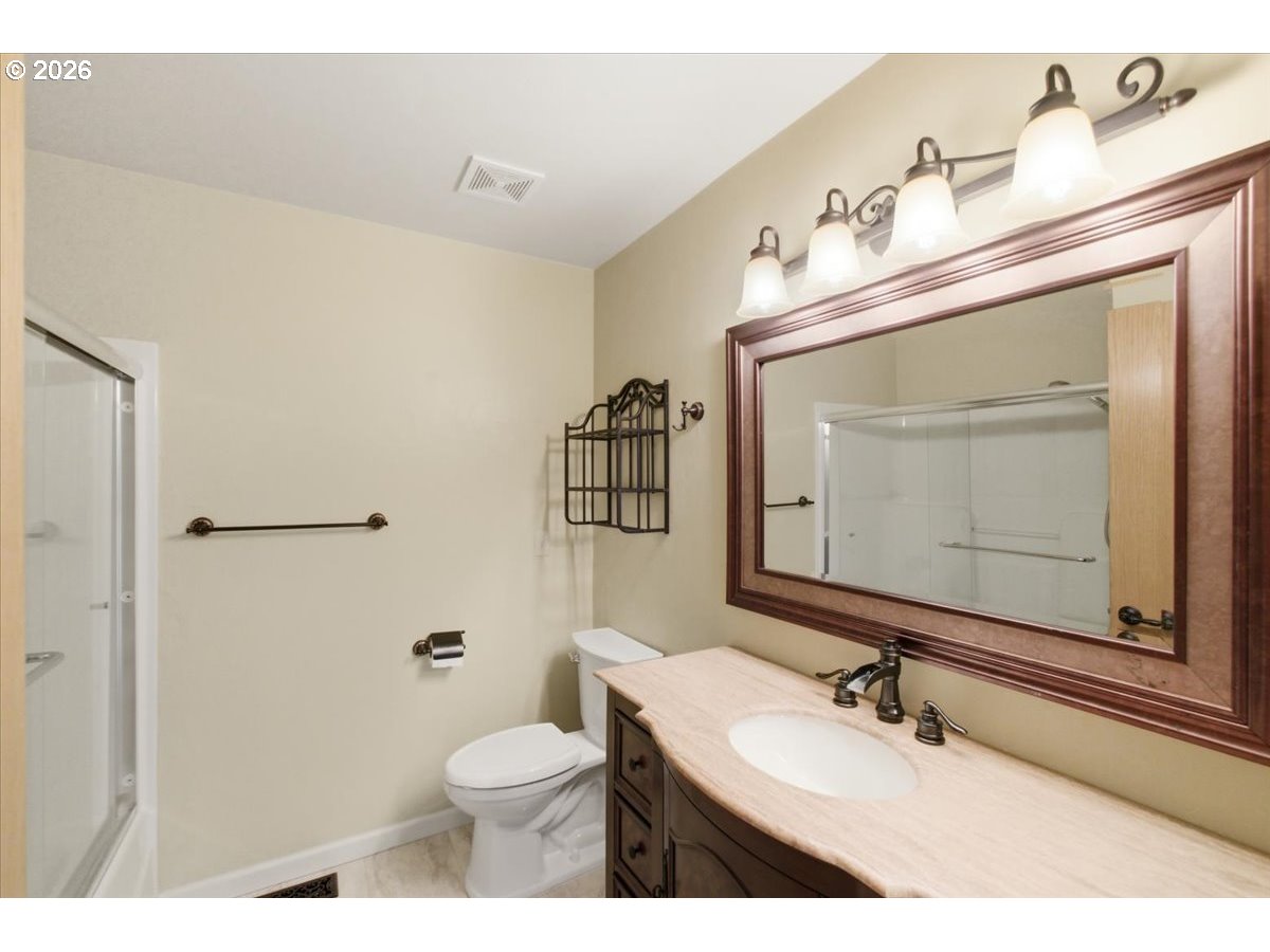 5718 E Street Springfield, OR 97478 - Photo 31 of 44