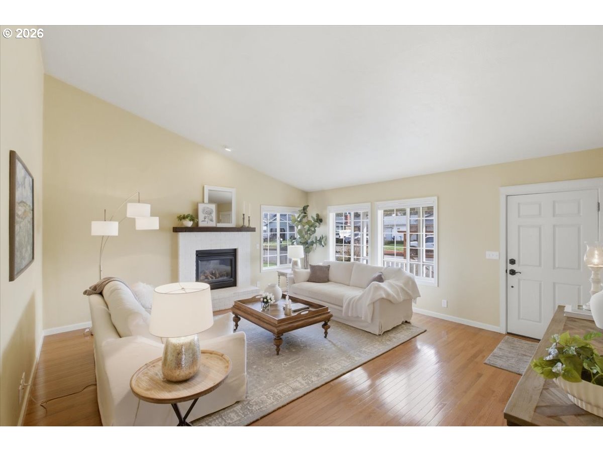 5718 E Street Springfield, OR 97478 - Photo 8 of 44