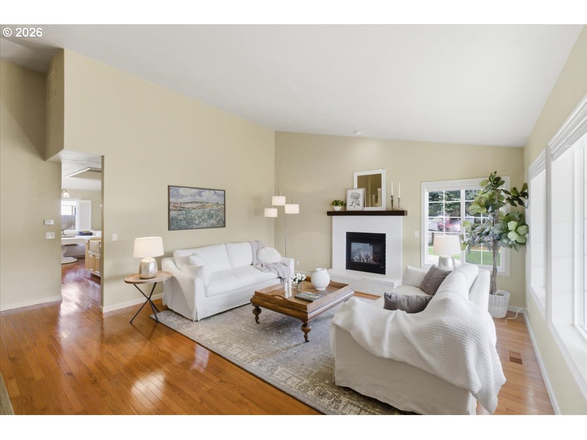 5718 E Street Springfield, OR 97478 - Photo 9 of 44