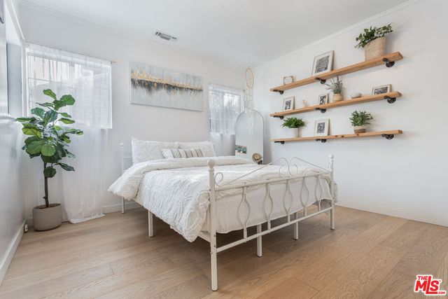 $11,500 | 4607 Willowcrest Avenue, North Hollywood, CA 91602