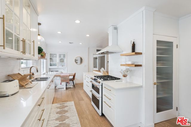 $11,500 | 4607 Willowcrest Avenue, North Hollywood, CA 91602