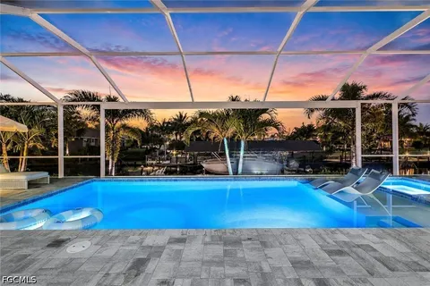 $1,090,000 | 1319 Southeast 38th Street, Cape Coral, FL 33904