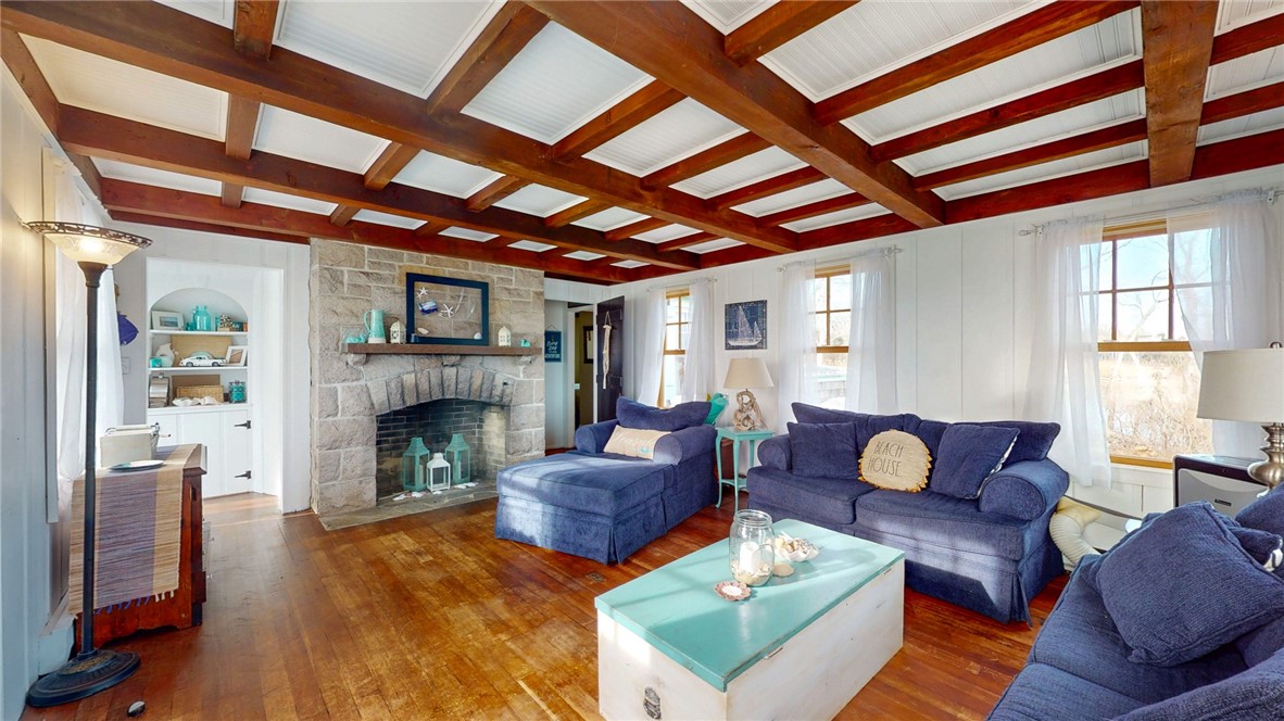 20 Snowberry Lane Westerly, RI 02891 - Photo 13 of 37