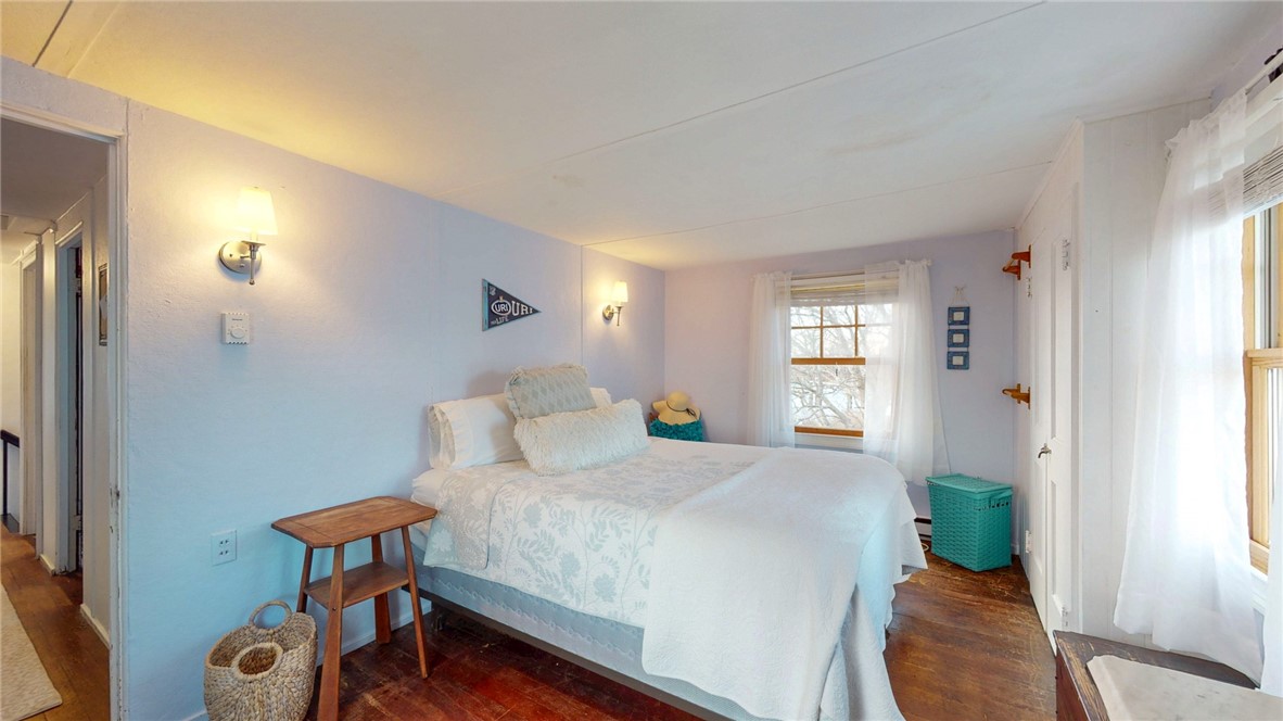 20 Snowberry Lane Westerly, RI 02891 - Photo 28 of 37 upstairs bedroom #4