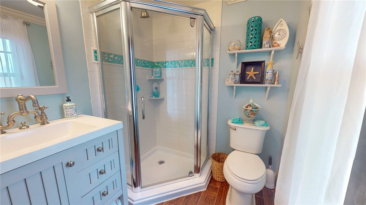 20 Snowberry Lane Westerly, RI 02891 - Photo 31 of 37 Main floor bathroom