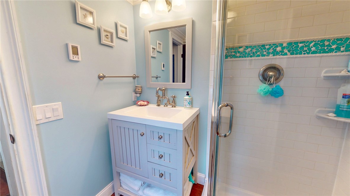 20 Snowberry Lane Westerly, RI 02891 - Photo 32 of 37 Main floor bathroom