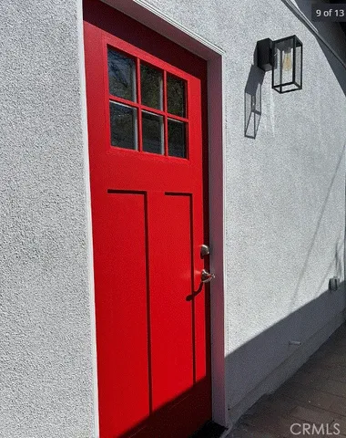 a view of backyard of the house