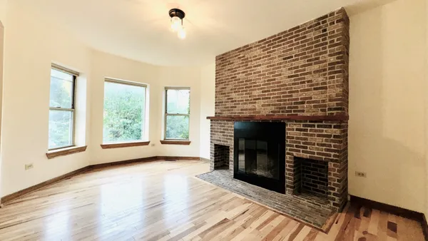 $3,200 | 6128 South Kenwood Avenue, Chicago, IL 60637