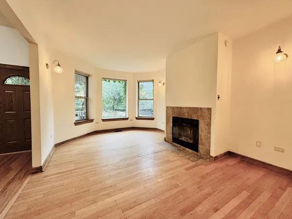$3,200 | 6128 South Kenwood Avenue, Chicago, IL 60637