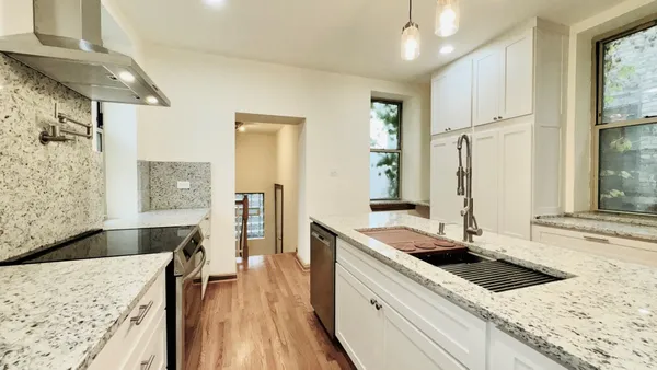 $3,200 | 6128 South Kenwood Avenue, Chicago, IL 60637