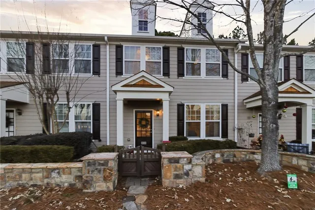 $305,000 | 203 River Green Avenue, Canton, GA 30114