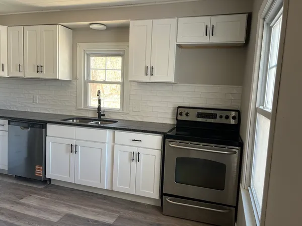 $334,500 | 4415 High Street, Thorndike, MA 01079