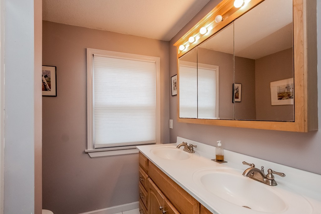 730 Plumtree Road Springfield, MA 01118 - Photo 13 of 20 Gallery Image 13
