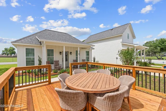 $2,300 | 307 4th Street, Unit G, Youngsville, LA 70592