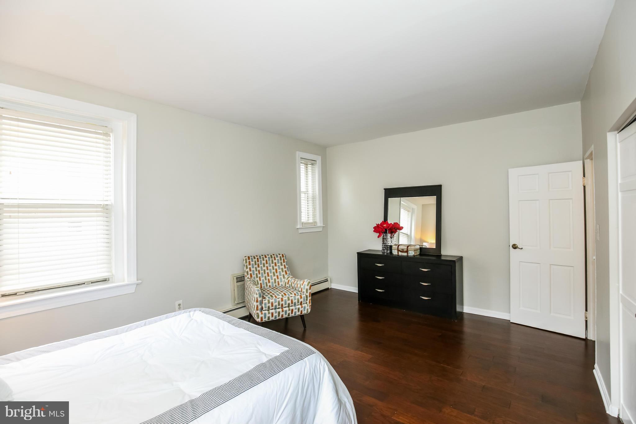 1831 Belmont Road Northwest, Unit 304 Washington, DC 20009 - Photo 12 of 19 Bedroom (Master)