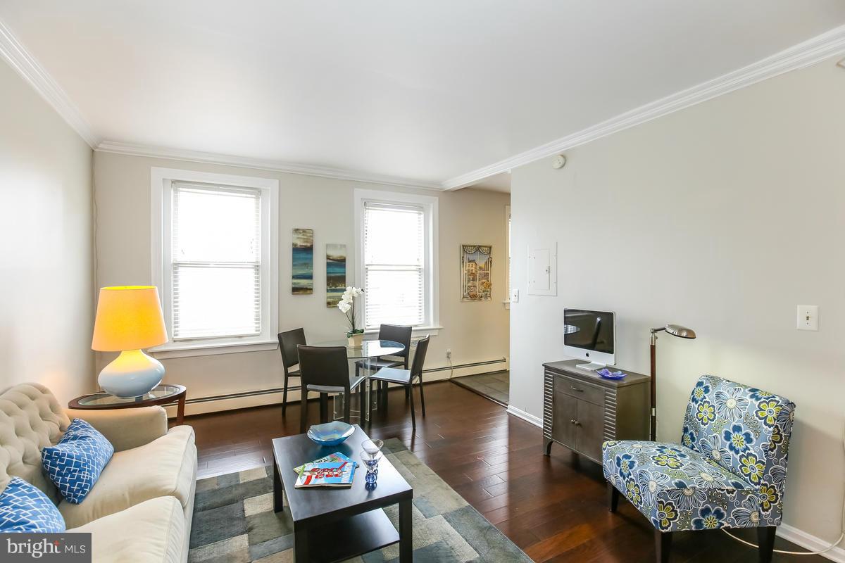 1831 Belmont Road Northwest, Unit 304 Washington, DC 20009 - Photo 15 of 19 Living Room