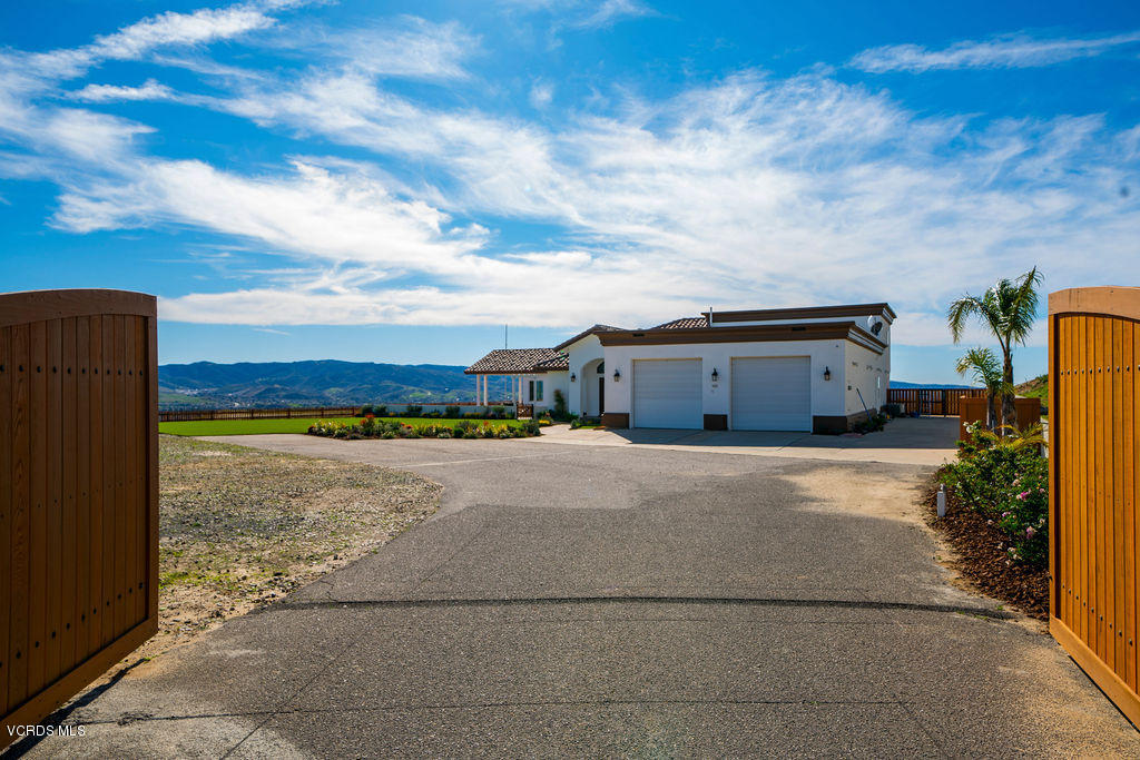 3401 Ditch Road Simi Valley, CA 93063 - Photo 8 of 72 DSC01633