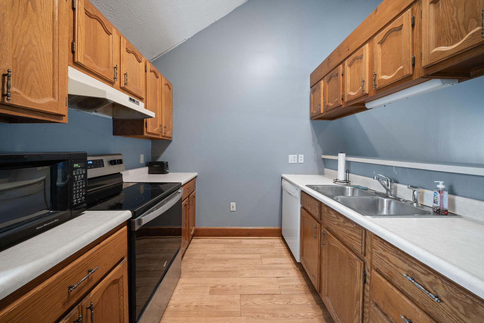 9 Nottingham Drive, Unit 9 Saco, ME 04072 - Photo 13 of 23 14-web-or-mls-DSC09358