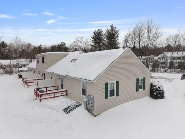 $285,000 | 9 Nottingham Drive, Unit 9, Saco, ME 04072