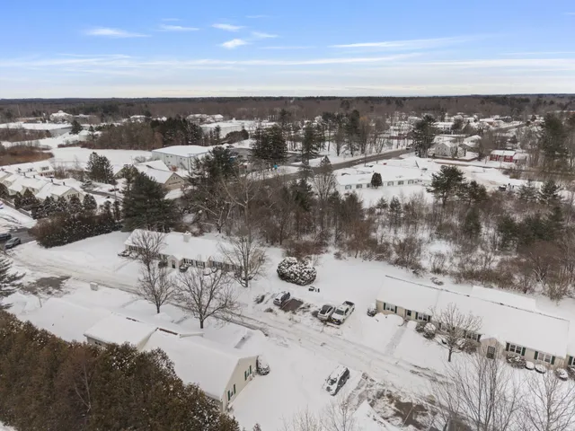 $285,000 | 9 Nottingham Drive, Unit 9, Saco, ME 04072