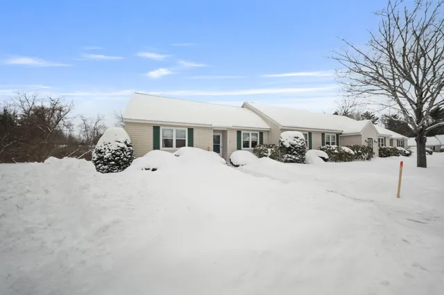 $285,000 | 9 Nottingham Drive, Unit 9, Saco, ME 04072