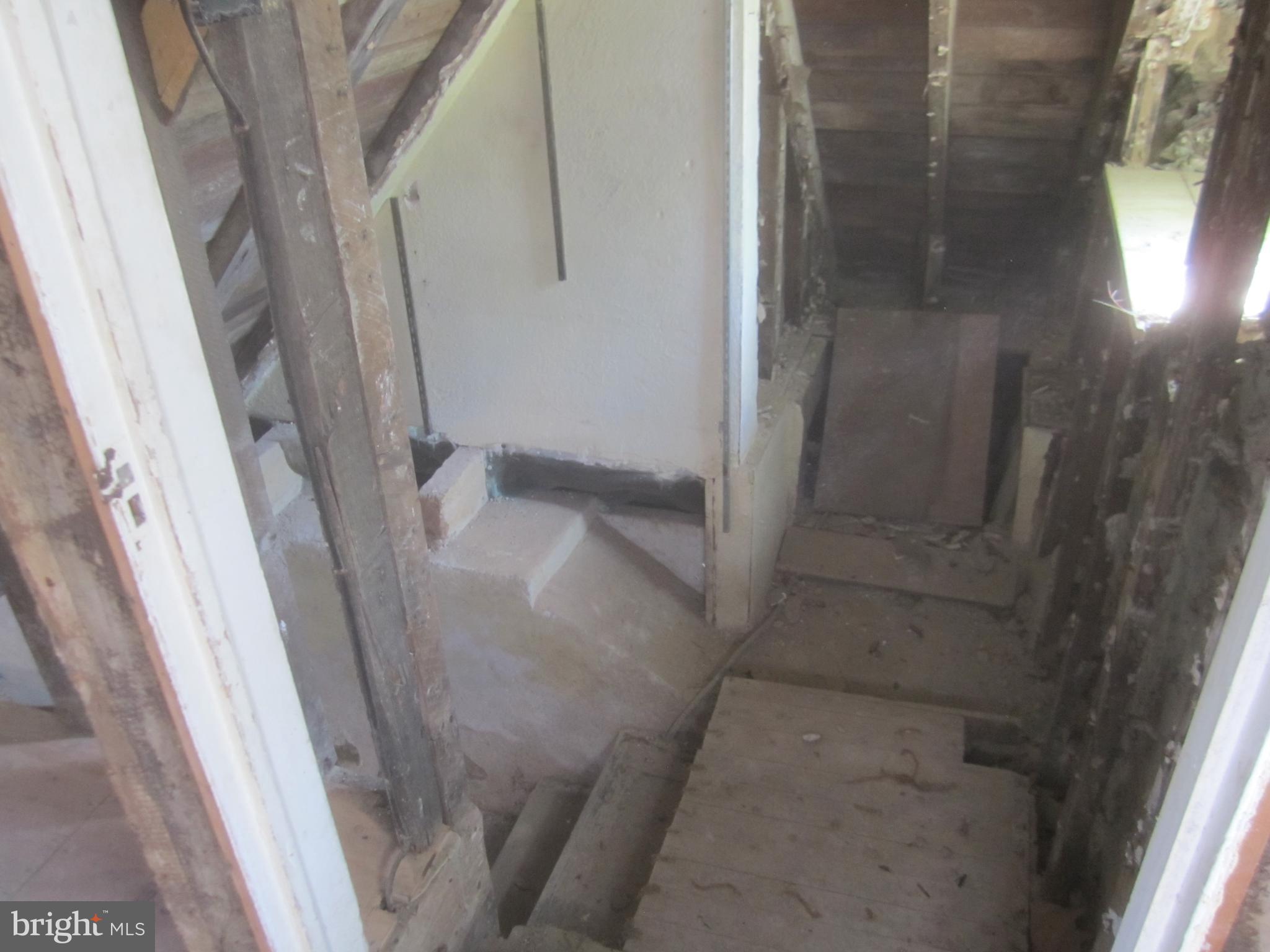 306 West Wayne Avenue Wayne, PA 19087 - Photo 20 of 25 steps to landing for basement