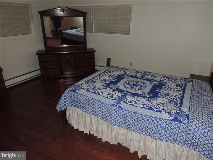 41 Red Berry Road Levittown, PA 19056 - Photo 14 of 25 Bedroom - Main