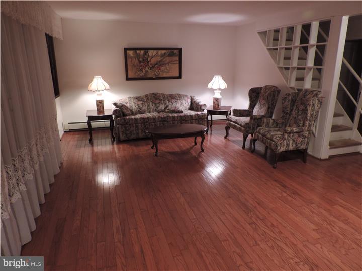 41 Red Berry Road Levittown, PA 19056 - Photo 7 of 25 Living Room