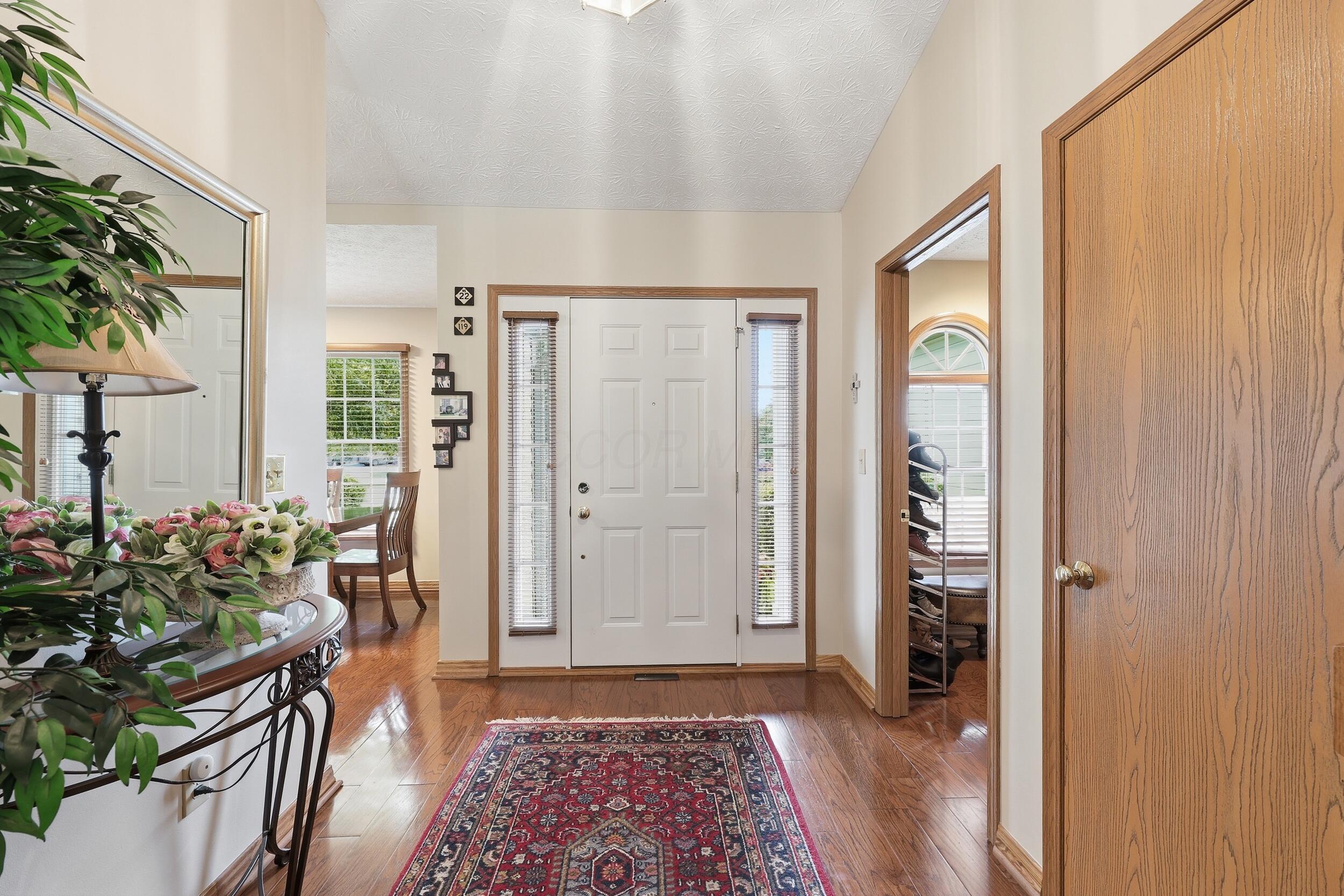 5867 Sandy Rings Lane Dublin, OH 43016 - Photo 5 of 36