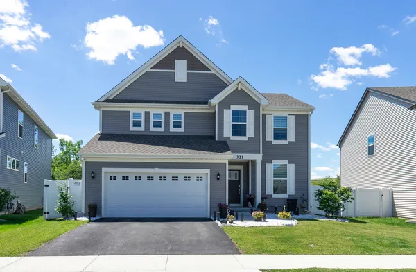 $635,500 | 321 South Pointe Avenue, South Elgin, IL 60177