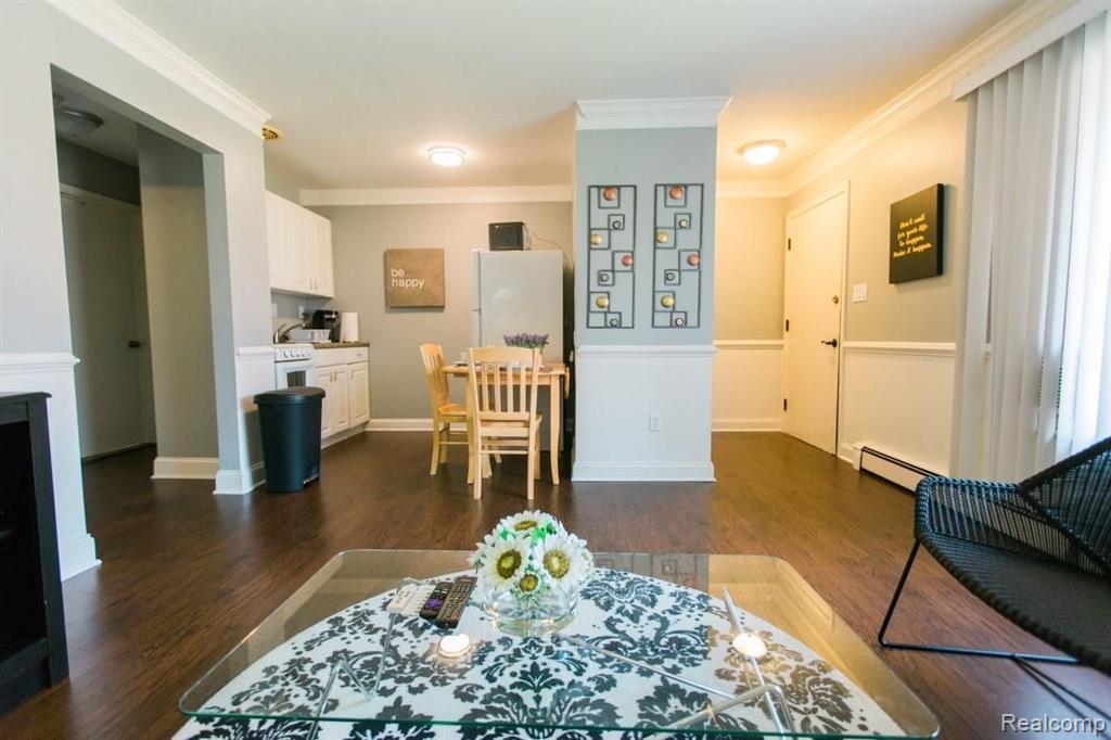 3923 Devon Road Royal Oak, MI 48073 - Photo 6 of 15