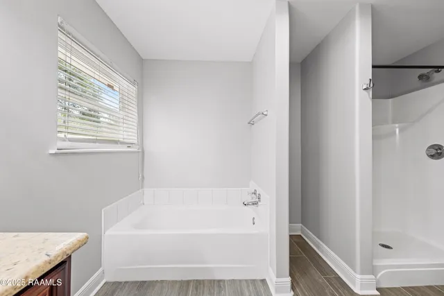 $215,900 | 7090 Clyve Road, Maurice, LA 70555