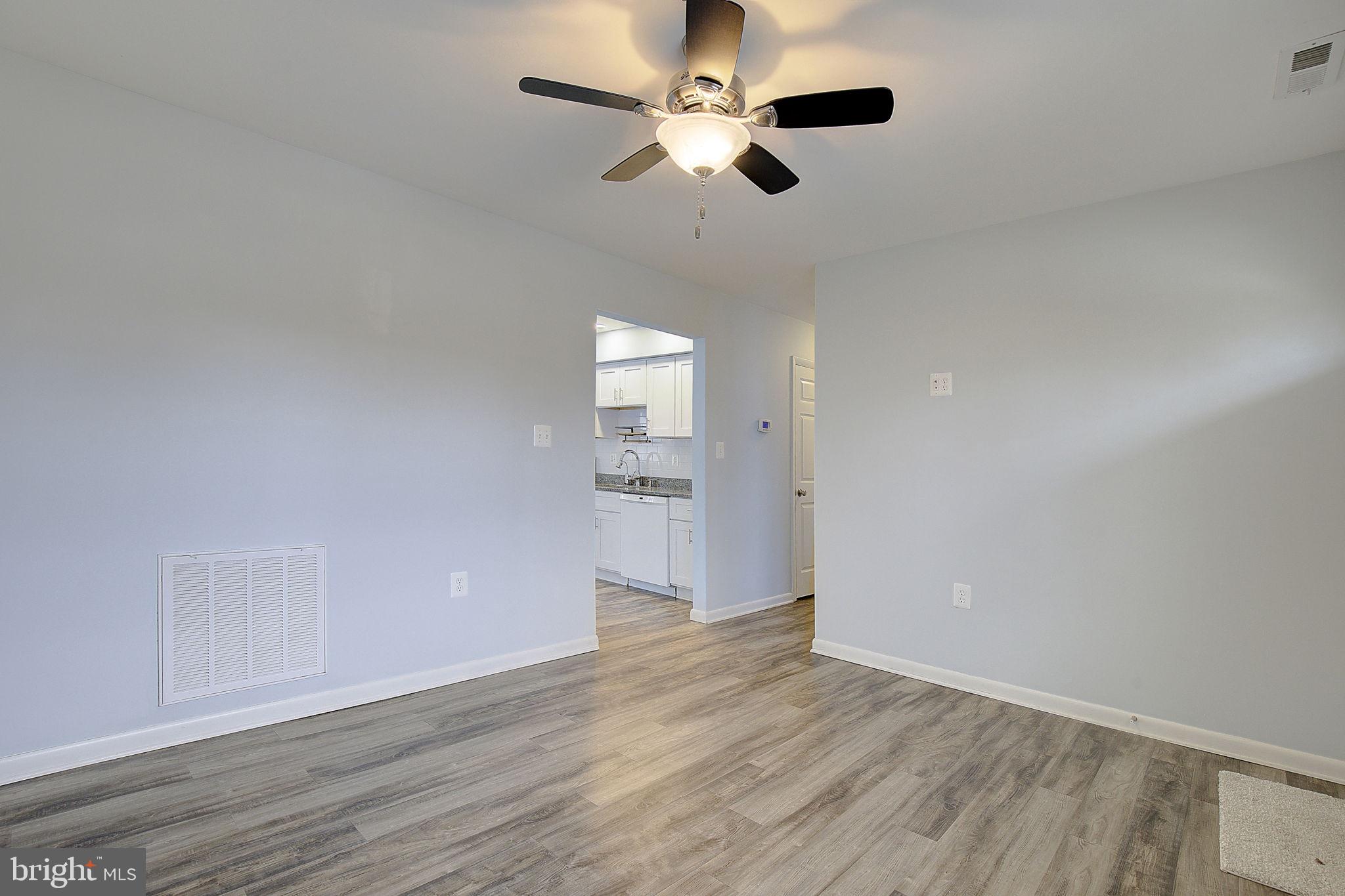 409 Highland Drive Edgewater, MD 21037 - Photo 13 of 31