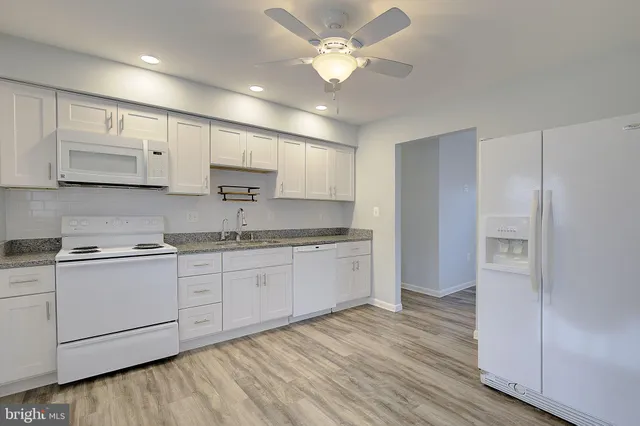 $359,990 | 409 Highland Drive, Edgewater, MD 21037