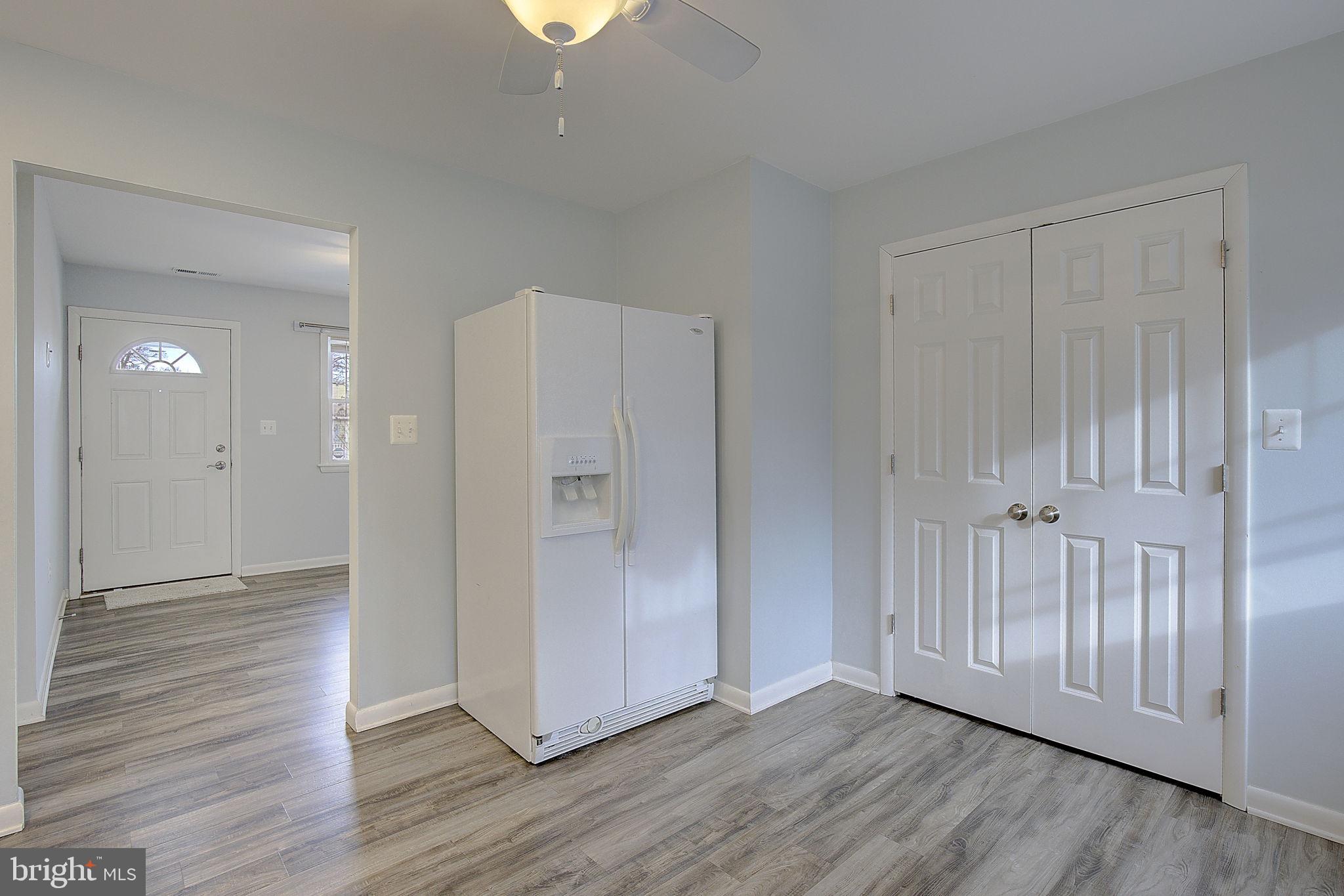 409 Highland Drive Edgewater, MD 21037 - Photo 5 of 31