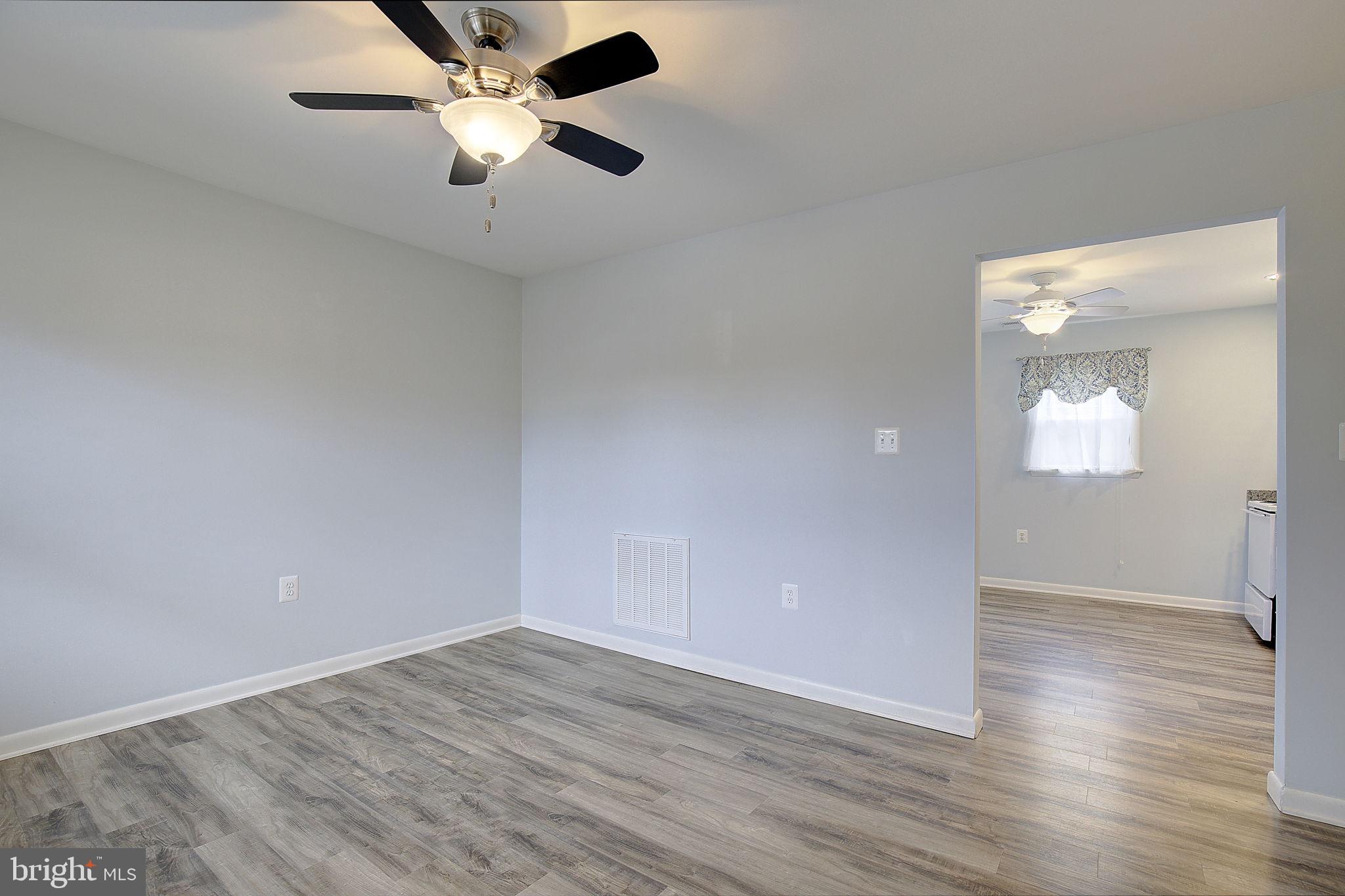 409 Highland Drive Edgewater, MD 21037 - Photo 7 of 31