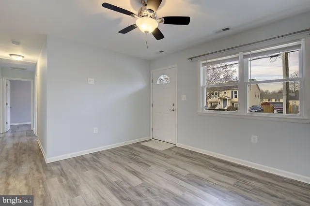 $359,990 | 409 Highland Drive, Edgewater, MD 21037