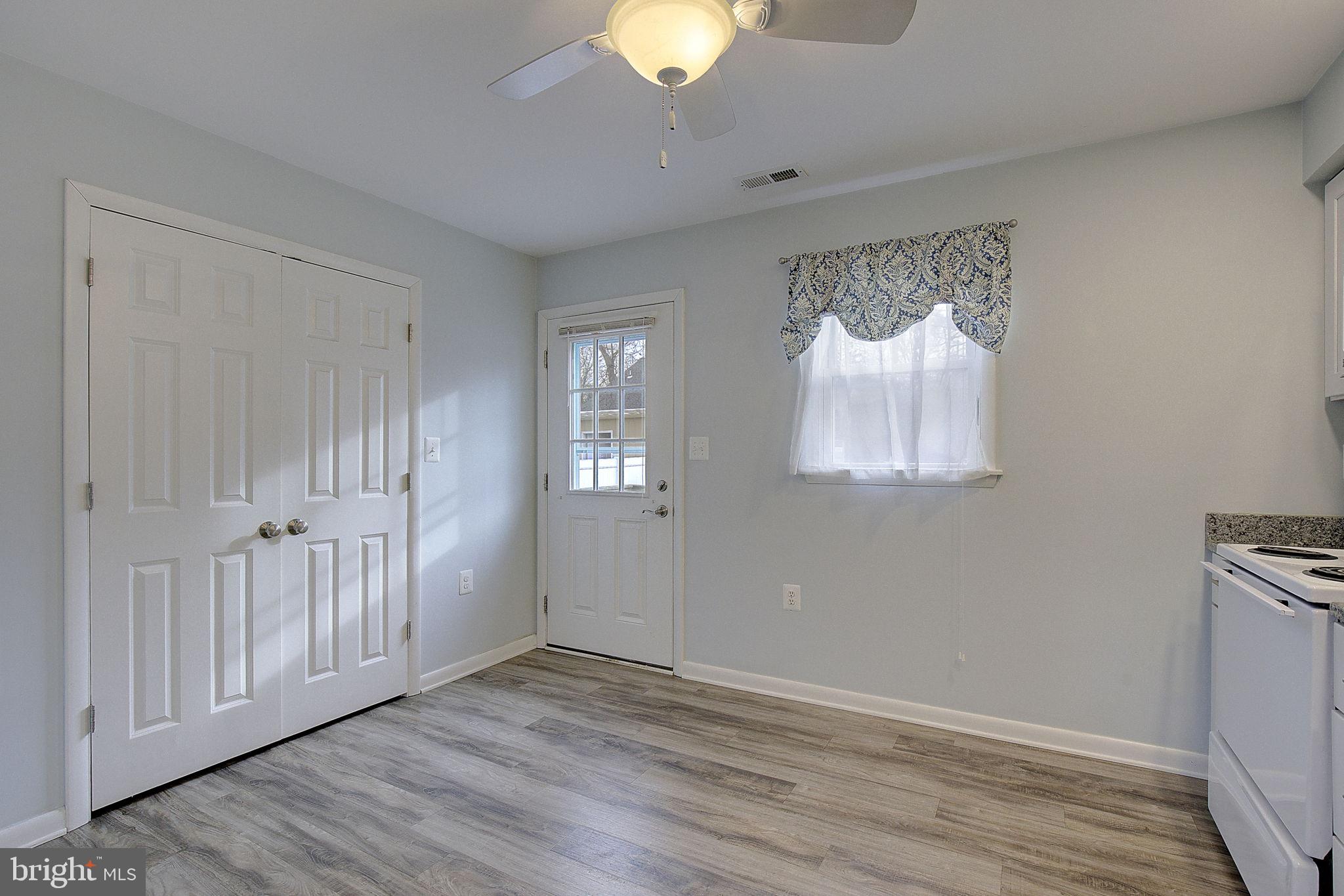 409 Highland Drive Edgewater, MD 21037 - Photo 10 of 31