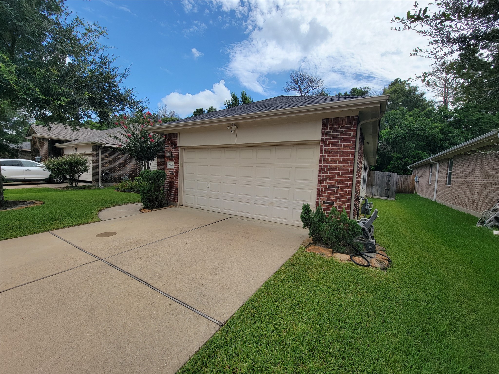 24606 Twisted Birch Court Spring, TX 77373 - Photo 3 of 27