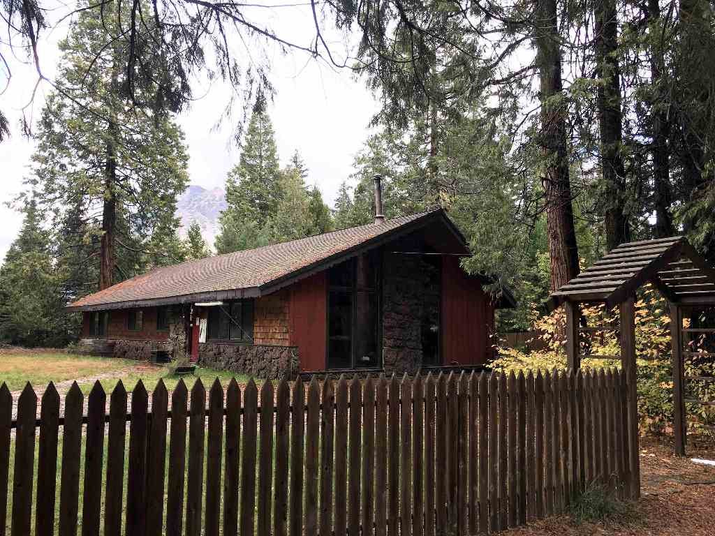 1015 Davis Place Road Mount Shasta, CA 96067 - Photo 1 of 24 Gallery Image 1