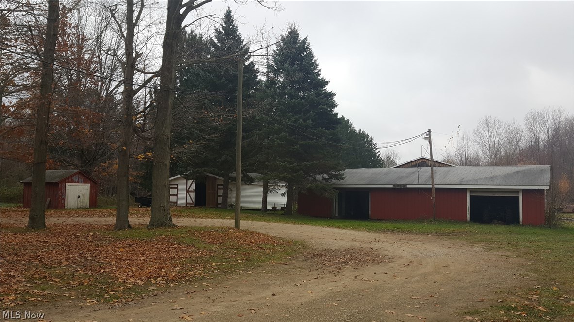 5259 Hadlock Road Ashtabula, OH 44004 - Photo 11 of 35