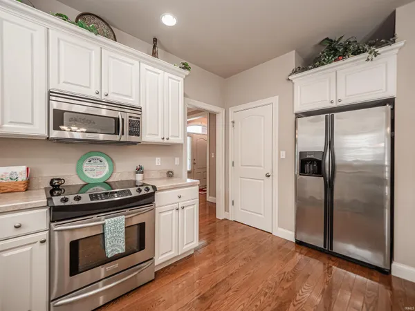 $499,900 | 10411 Lauren Court, Newburgh, IN 47630