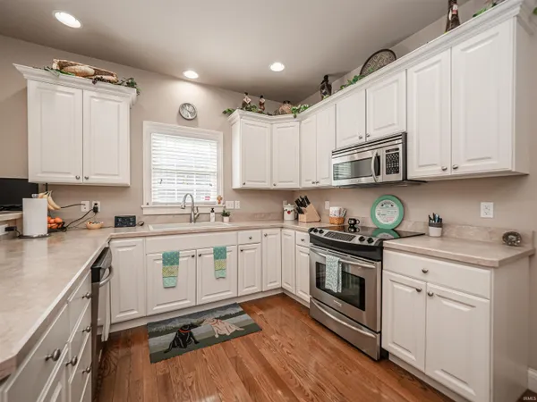 $499,900 | 10411 Lauren Court, Newburgh, IN 47630